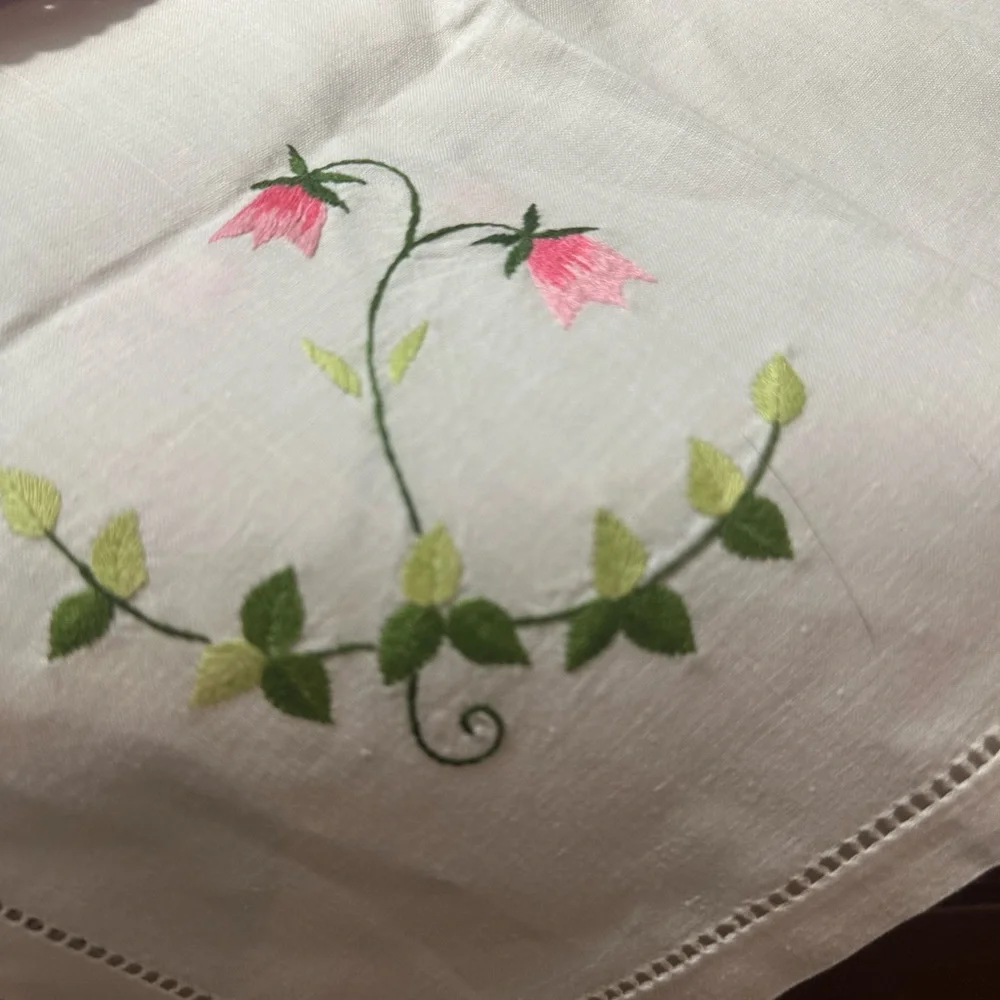 Handmade Mauve Crochet Coaster Set Vintage Hand Embroidered table topper - Picture 7 of 11